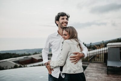 photo-1541089404510-5c9a779841fc